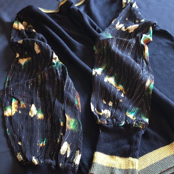 Blank London Sweater With Ruched Sleeves: Size M - Picture 10 of 16